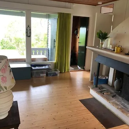 Сasa de vacaciones With Own Beach, Seaterrace & Pavillion.