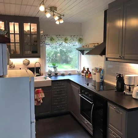 With Own Beach, Seaterrace & Pavillion. Сasa de vacaciones Mariehamn