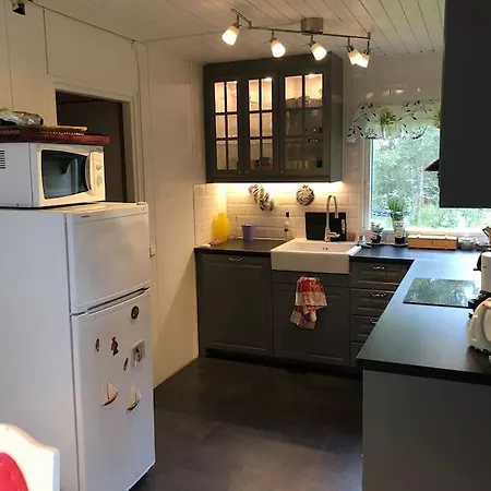 With Own Beach, Seaterrace & Pavillion. Сasa de vacaciones