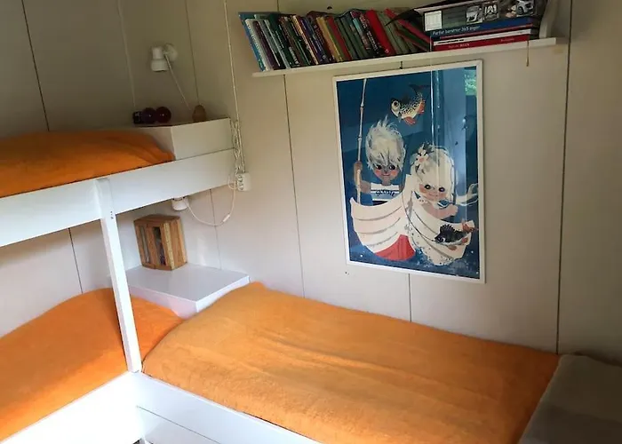 Loma-asunnot With Own Beach, Seaterrace & Pavillion. Maarianhamina