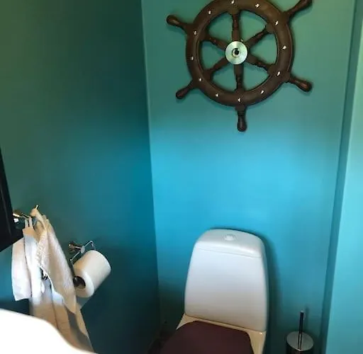 Holiday home With Own Beach, Seaterrace & Pavillion. Mariehamn